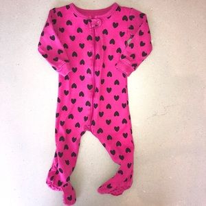 Leveret heart onesie